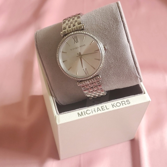 SOLD OUT!! Michael Kors Maisie MK4419 - Picture 4 of 9
